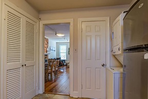 3BR Colonial House w/Parking by CozySuites