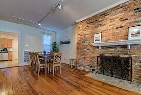 3BR Colonial House w/Parking by CozySuites