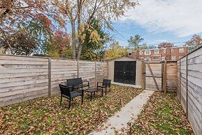 Beautiful 3br/2ba House with cozy backyard by CozySuites