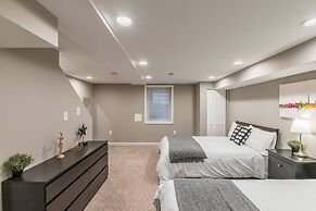 Beautiful 3br/2ba House with cozy backyard by CozySuites