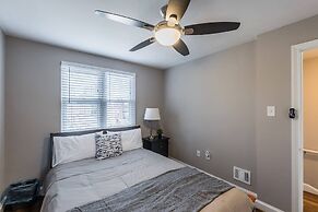 Beautiful 3br/2ba House with cozy backyard by CozySuites