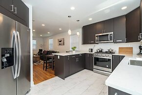 Modern Colonial 3BR/2BA House | 5m to DC & DCA, by CozySuites