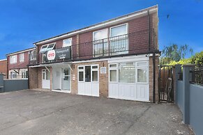 OYO Honeycroft Lodge