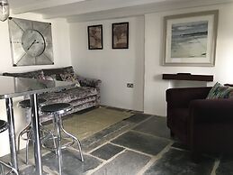 The Padstow Cottage - Coswarth House