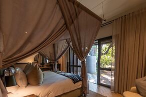 Kruger Shalati - Train on the Bridge and Garden Suites