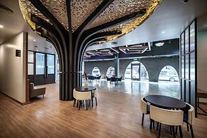 VIX Bangkok at Victory Monument