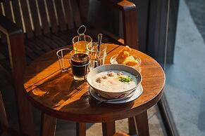 VIX Bangkok at Victory Monument