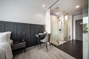 VIX Bangkok at Victory Monument