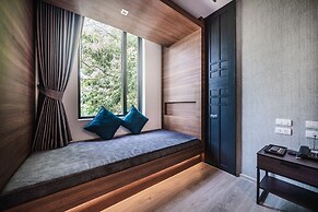 VIX Bangkok at Victory Monument