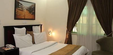 Class Suites Signature