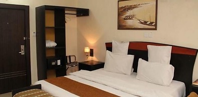 Class Suites Signature