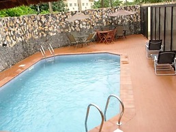 Class Suites Signature