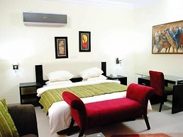 Class Suites Signature