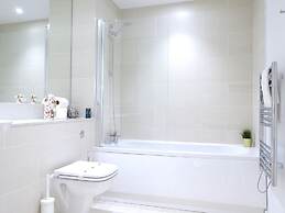 Tudors eSuite Grand Central Aparthotel