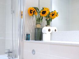 Tudors eSuite Grand Central Aparthotel