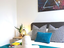 Tudors eSuite Grand Central Aparthotel