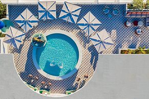 Moxy Miami South Beach