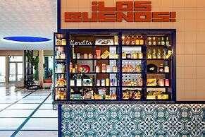 Moxy Miami South Beach