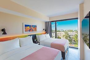 Moxy Miami South Beach