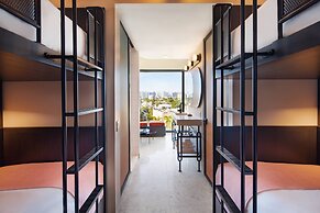 Moxy Miami South Beach