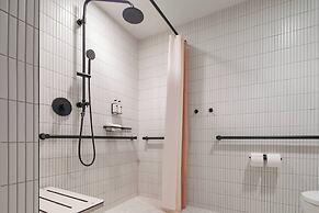 Moxy Miami South Beach