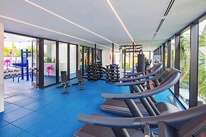 Moxy Miami South Beach