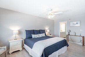 Reflections Gulf Front With Ocean Views 2 Bedroom Condo by RedAwning