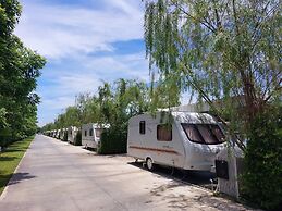 Saksiam Lakeside Resort