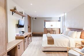 Saksiam Lakeside Resort