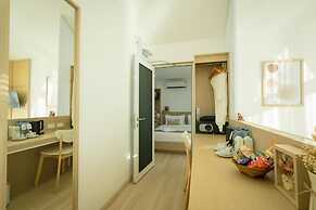 Saksiam Lakeside Resort