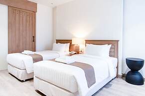 Saksiam Lakeside Resort