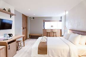 Saksiam Lakeside Resort