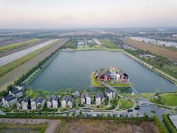 Saksiam Lakeside Resort