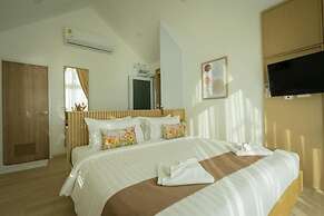 Saksiam Lakeside Resort