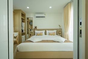 Saksiam Lakeside Resort