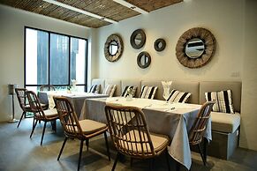 Saksiam Lakeside Resort