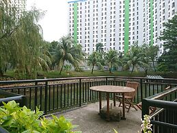 Apartment Green Lake View Ciputat by Celebrity Room