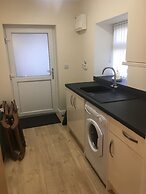 Rose Cottage Captivating 1-bed Cottage in Bangor