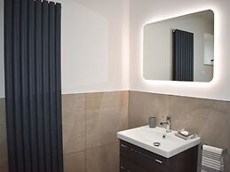 Rose Cottage Captivating 1-bed Cottage in Bangor