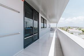 Gray Door Apartments - Adults Only