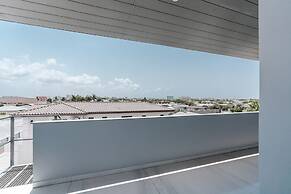 Gray Door Apartments - Adults Only