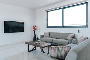 Gray Door Apartments - Adults Only