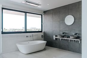 Gray Door Apartments - Adults Only