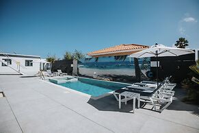 Gray Door Apartments - Adults Only