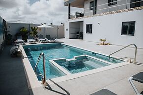 Gray Door Apartments - Adults Only