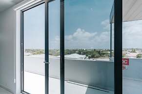 Gray Door Apartments - Adults Only