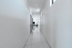 Gray Door Apartments - Adults Only