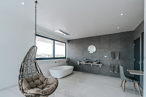 Gray Door Apartments - Adults Only