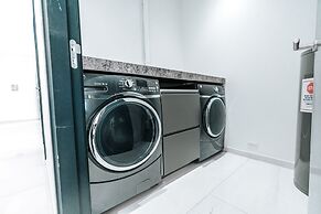 Gray Door Apartments - Adults Only