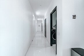 Gray Door Apartments - Adults Only